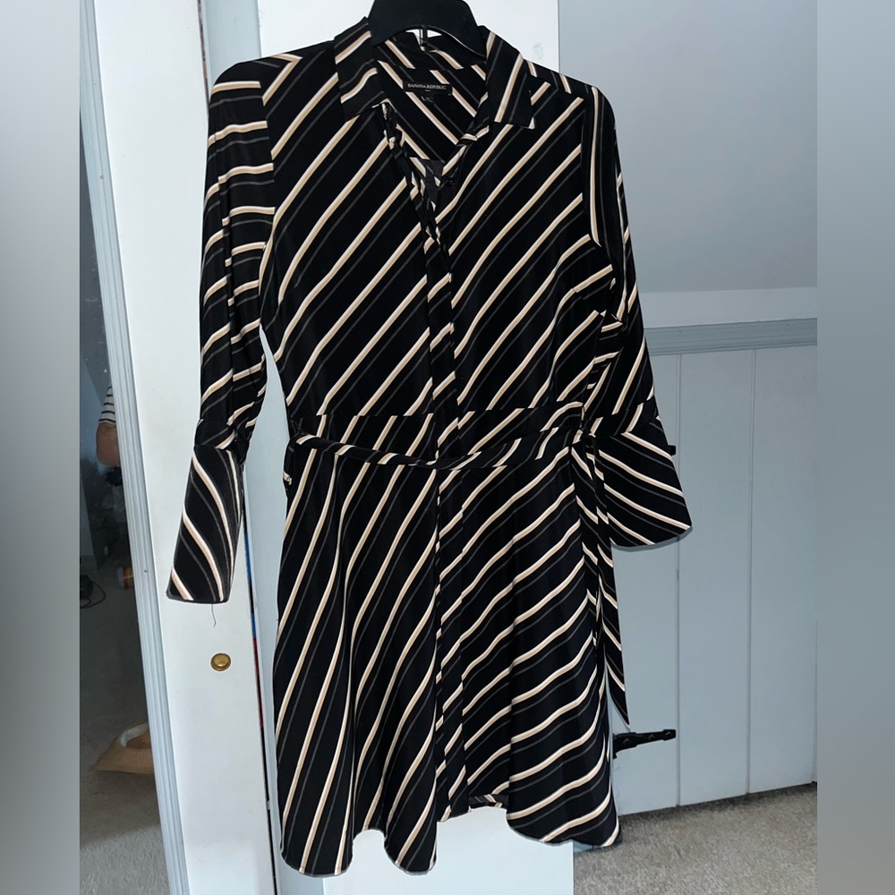 BANANA REPUBLIC dress